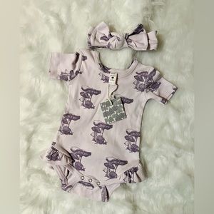 Kate Quinn 12-18 Months baby ruffle bottom bodysuit - NWT